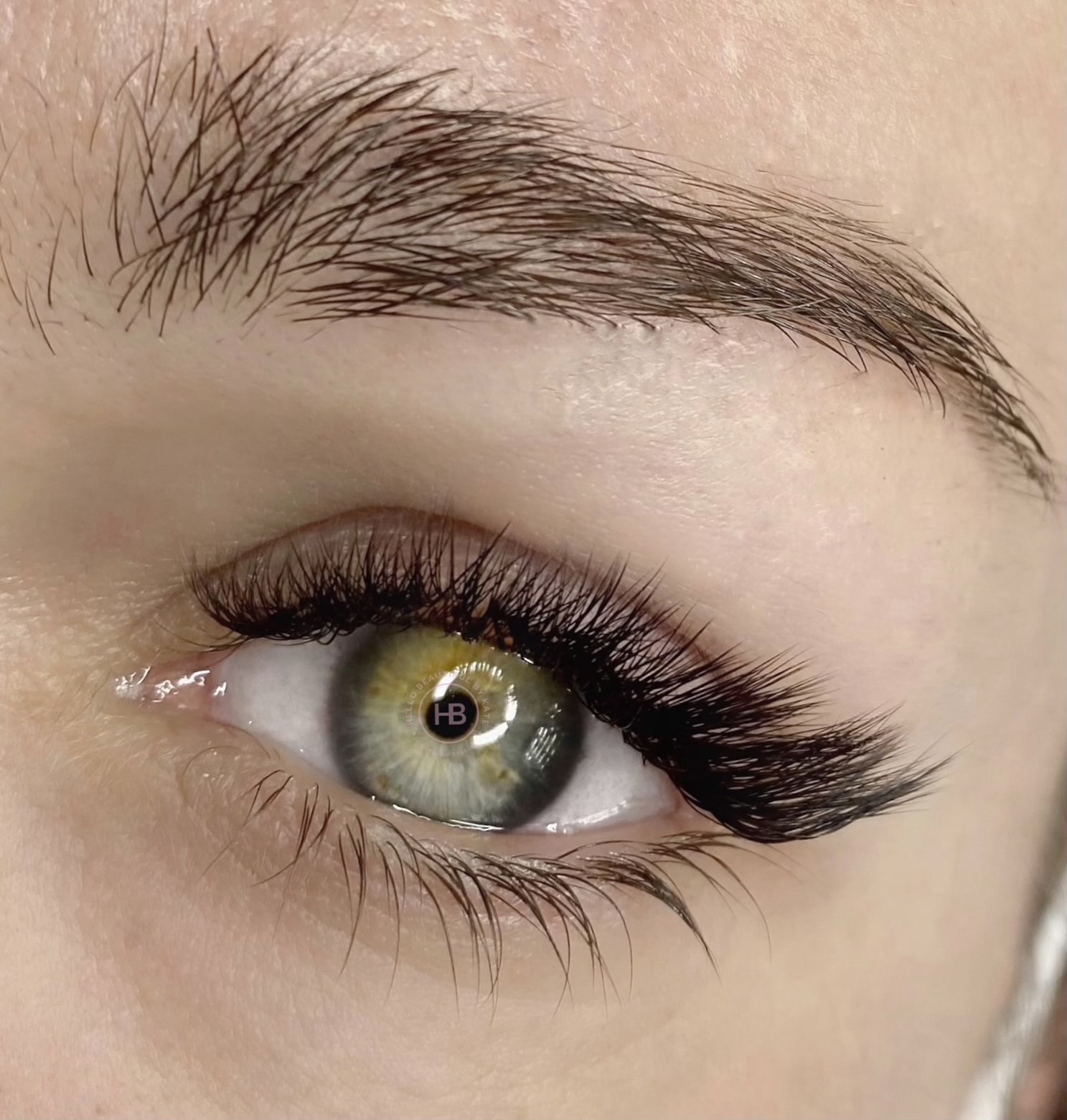 Hybrid  Eyelash Extensions