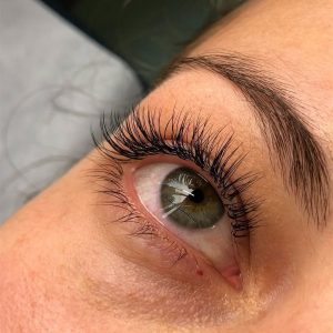 classic eyelash extension 2