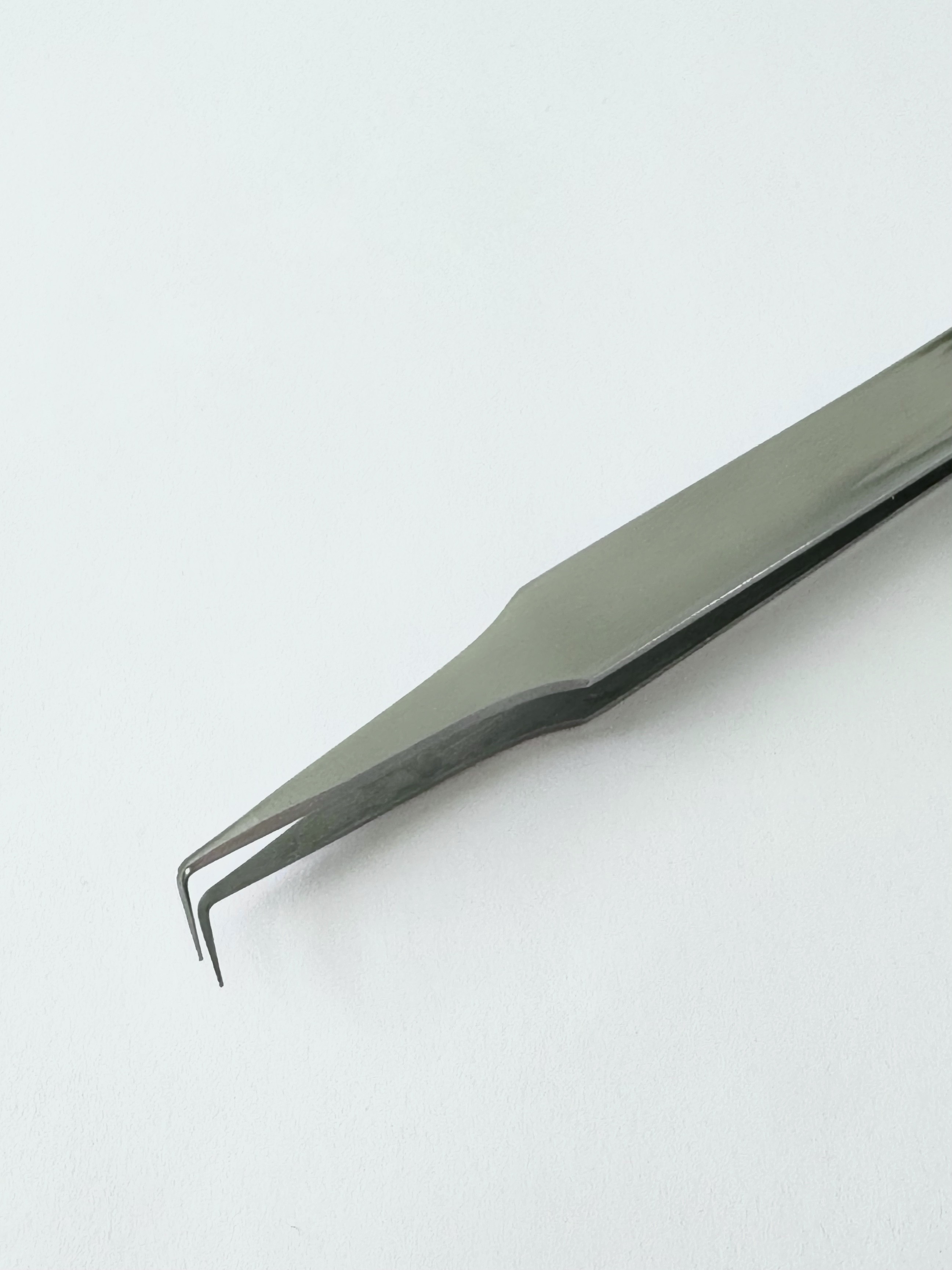 75 Degrees Volume Tweezers